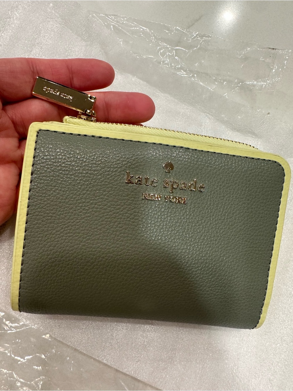 kate spade sage green and lemon zip card wallet